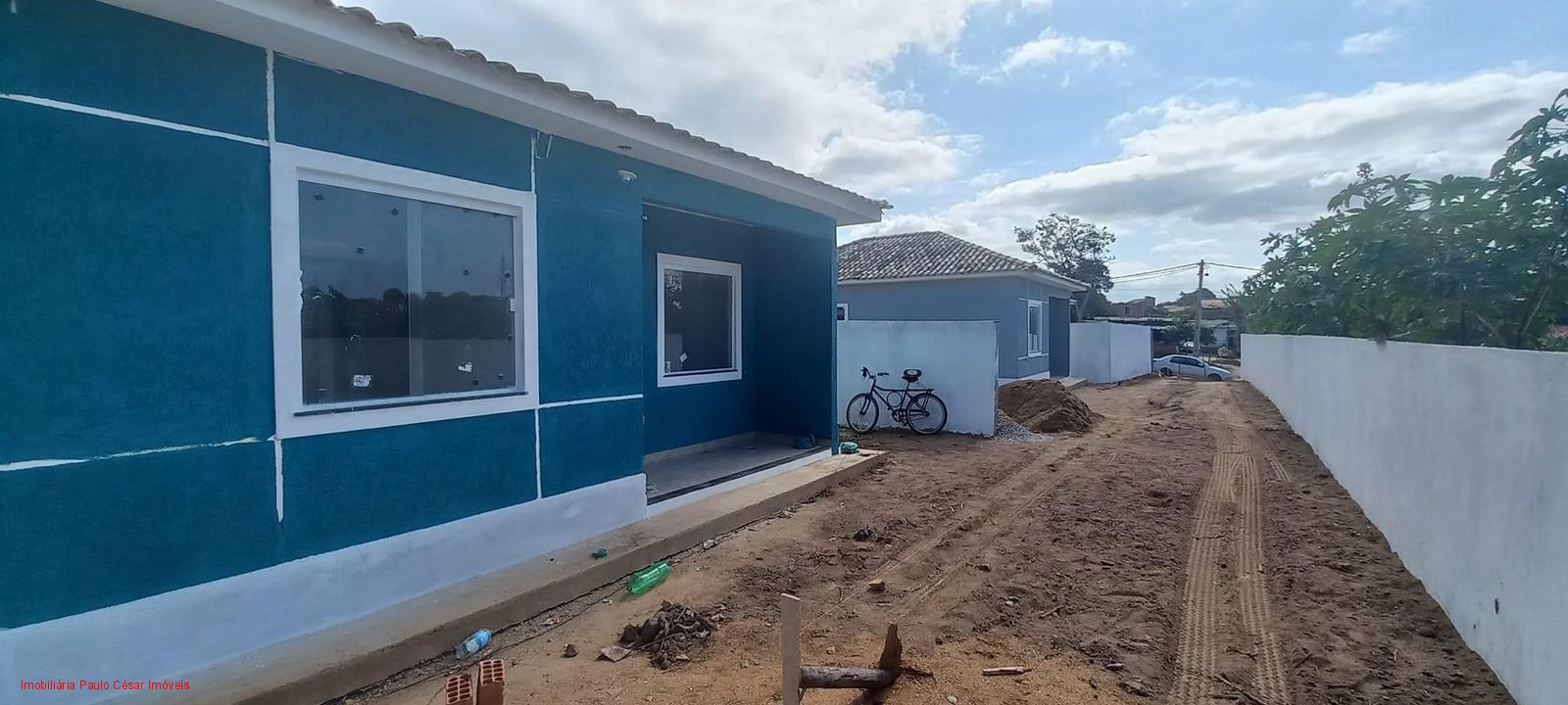 Casa à venda com 2 quartos, 65m² - Foto 2