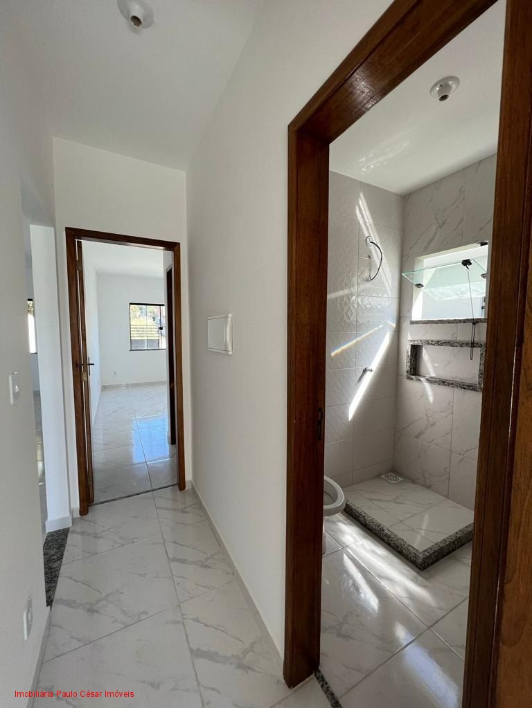 Casa à venda com 2 quartos, 80m² - Foto 3