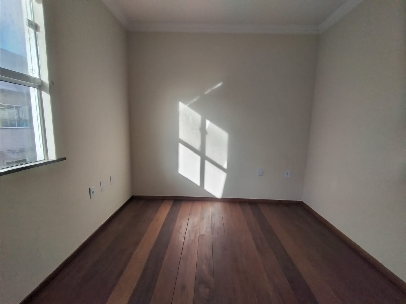 Casa à venda com 2 quartos, 50m² - Foto 4