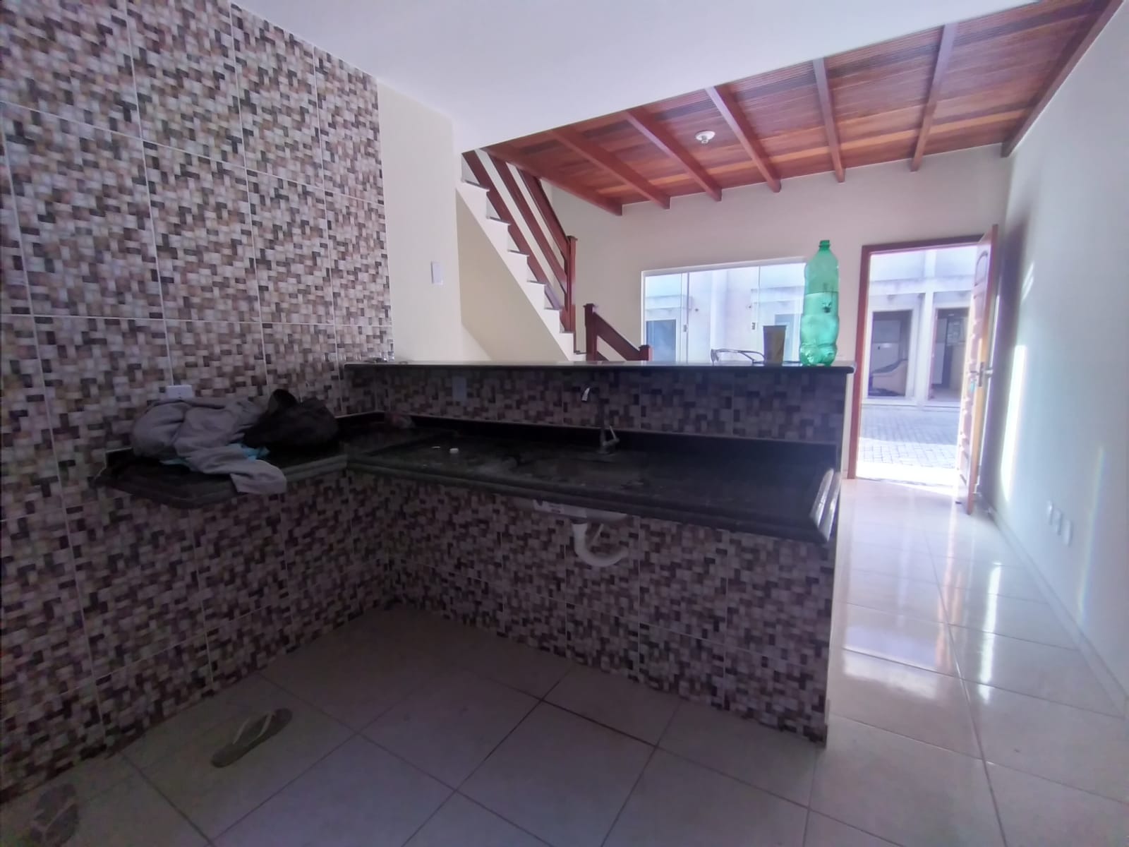 Casa à venda com 2 quartos, 50m² - Foto 15