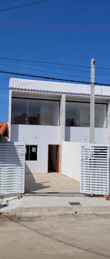 Casa à venda com 2 quartos, 130m² - Foto 1