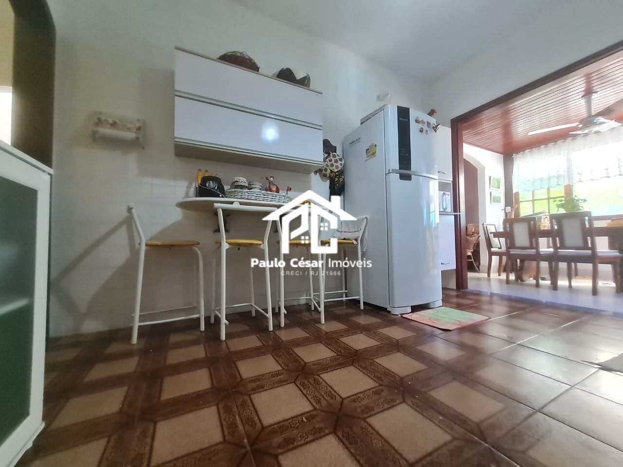 Casa à venda com 4 quartos, 315m² - Foto 2