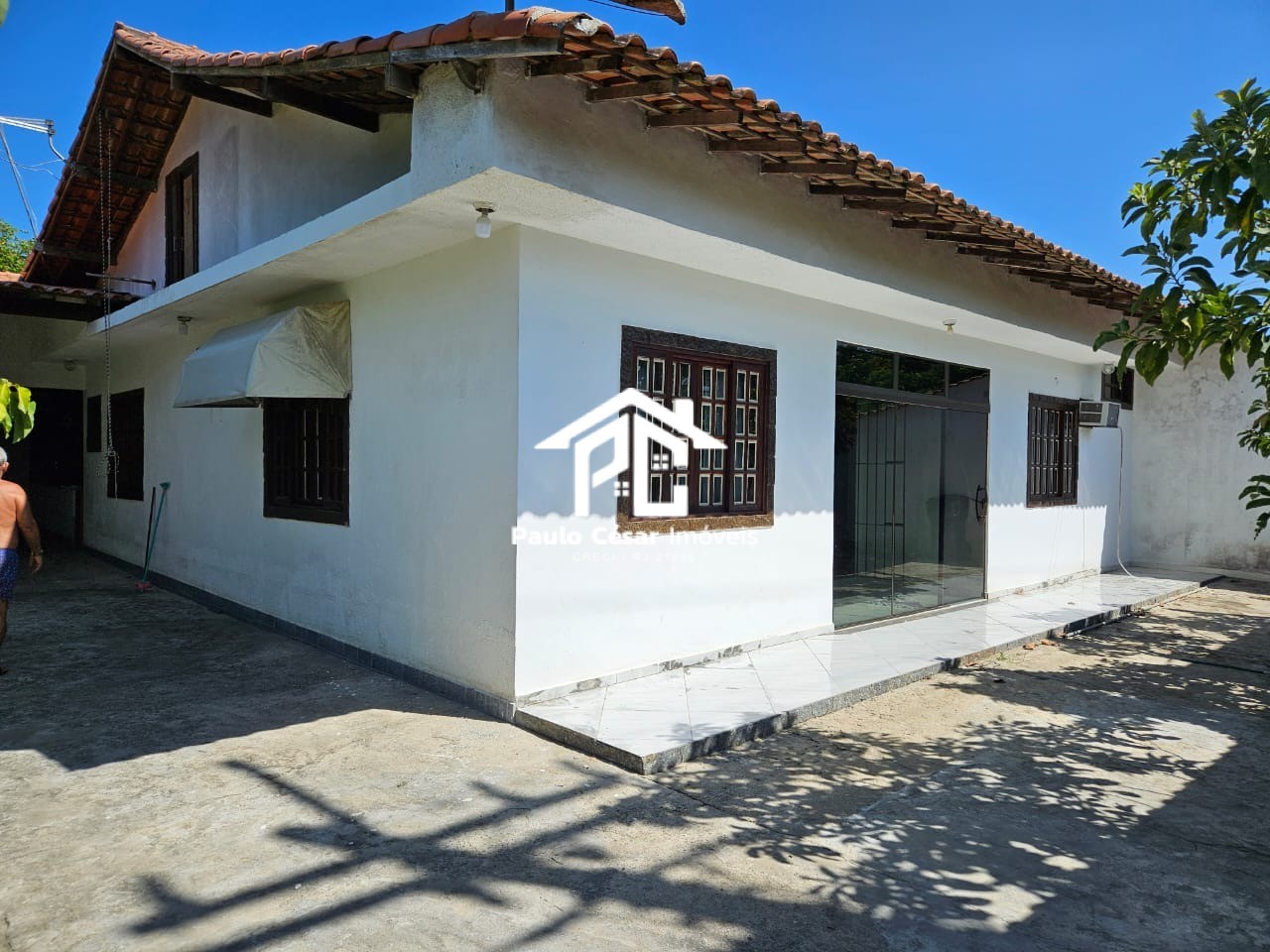 Casa à venda com 3 quartos, 600m² - Foto 1