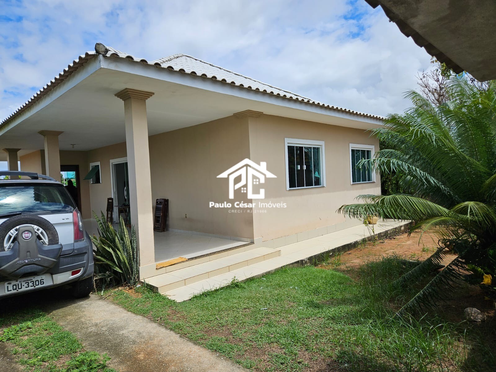 Casa à venda com 3 quartos, 360m² - Foto 1