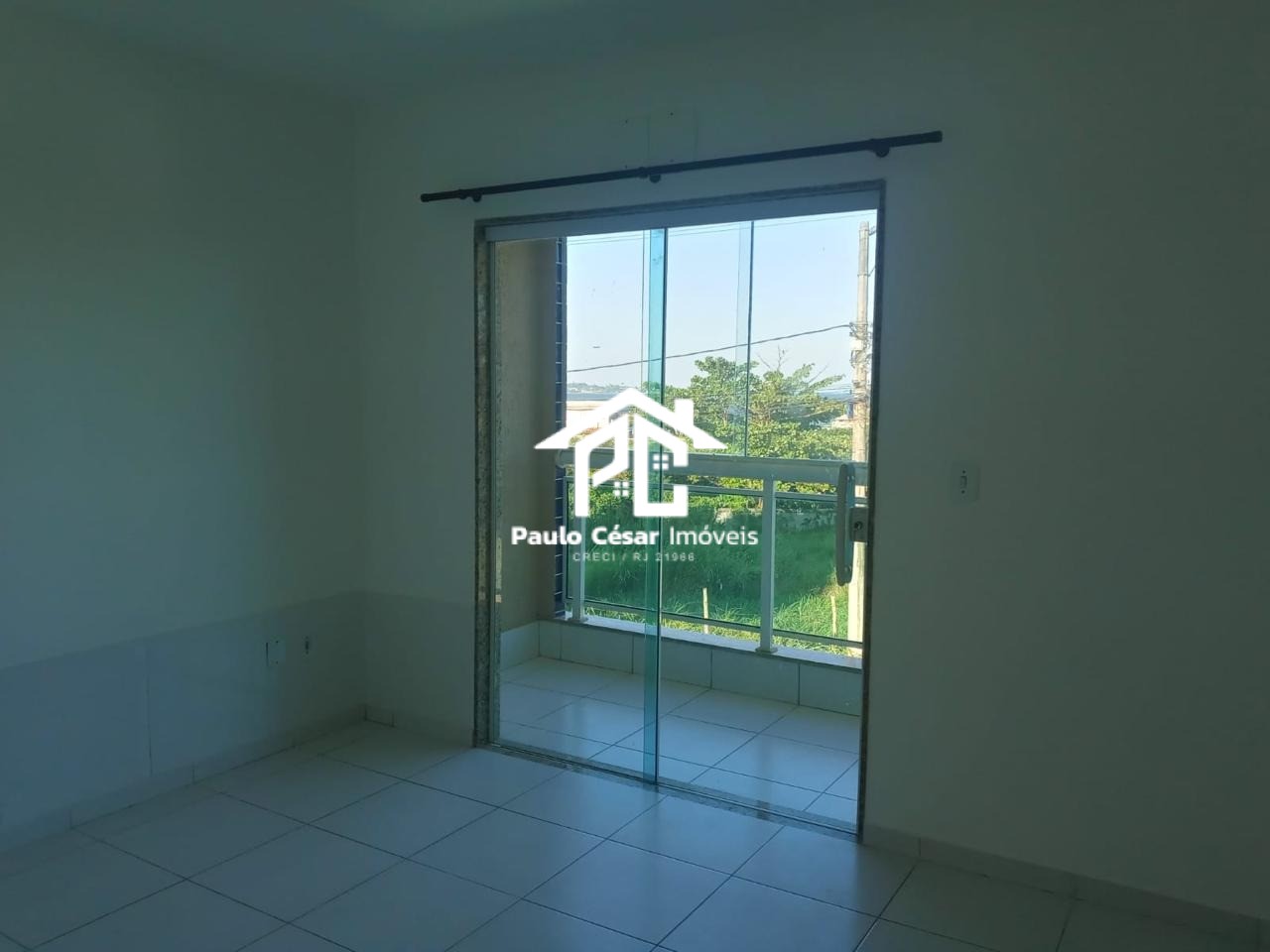 Casa à venda com 3 quartos, 200m² - Foto 2