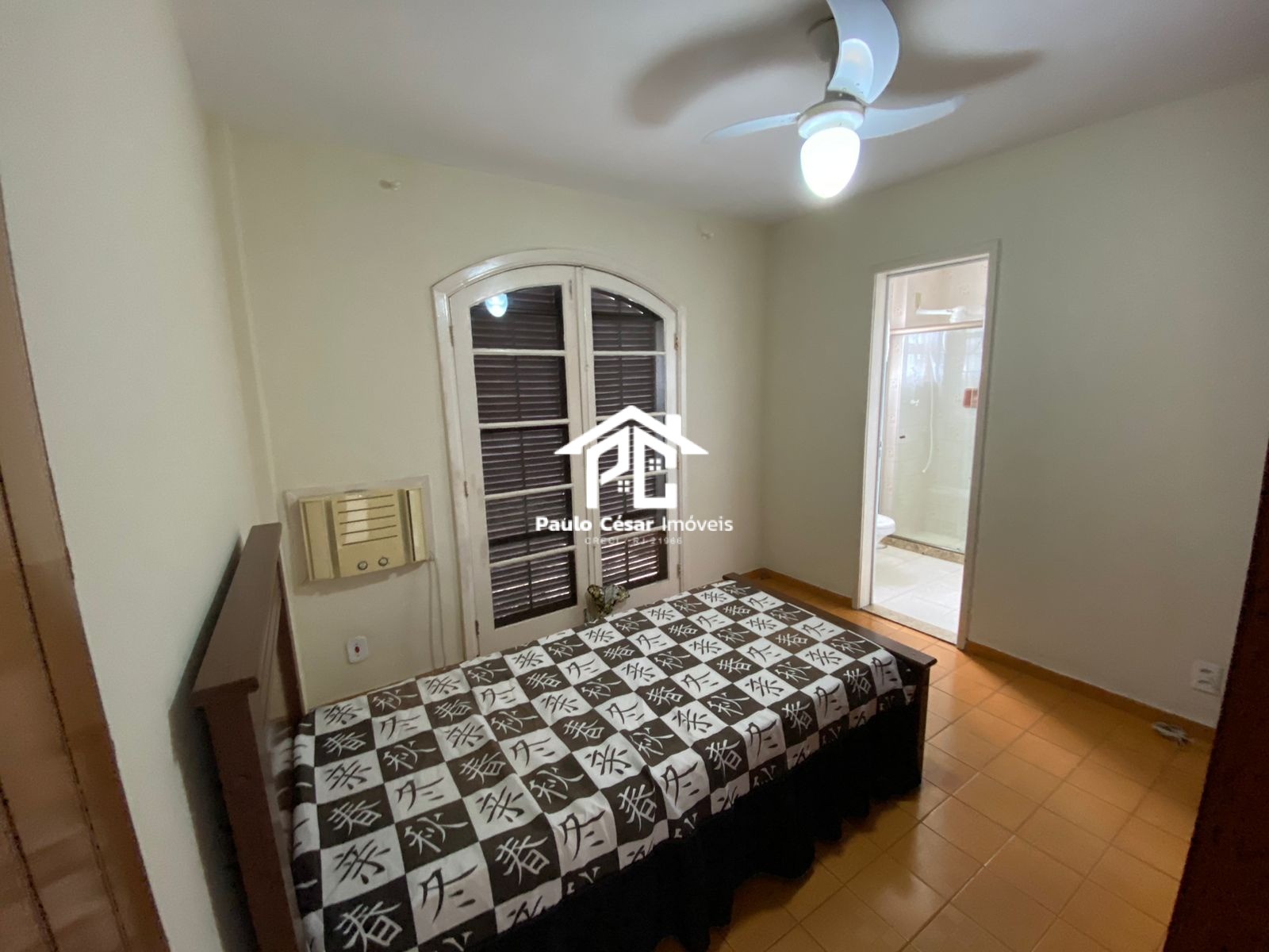 Apartamento à venda com 3 quartos, 150m² - Foto 4