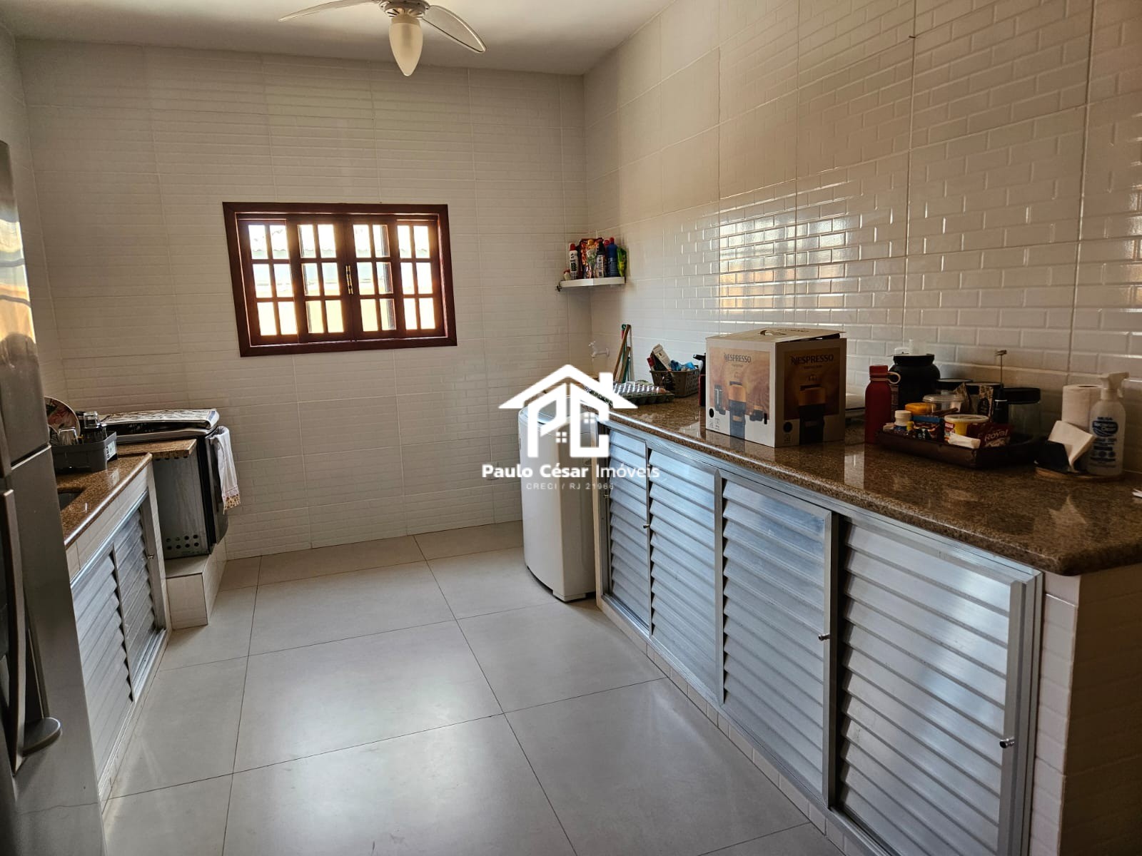 Casa à venda com 3 quartos, 360m² - Foto 14