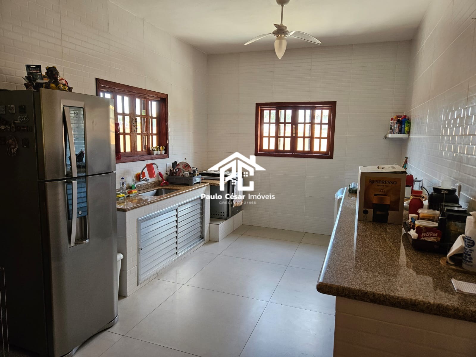 Casa à venda com 3 quartos, 360m² - Foto 10