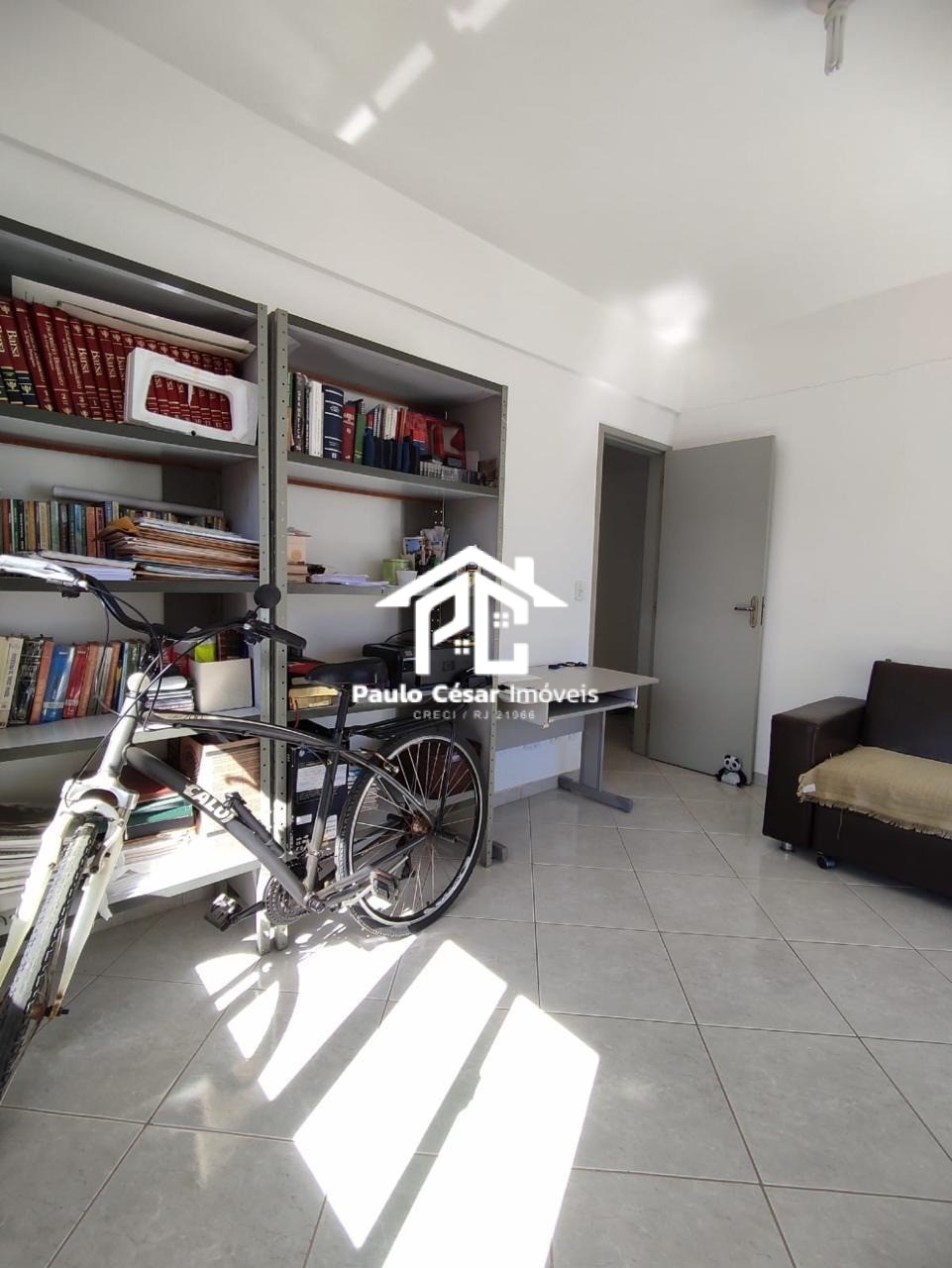 Apartamento à venda com 2 quartos, 70m² - Foto 10