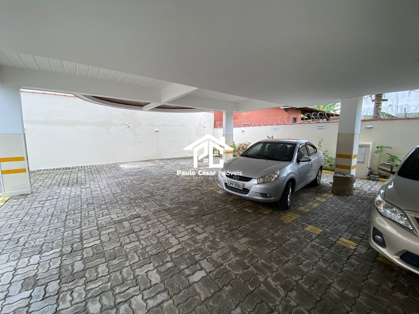 Apartamento à venda com 2 quartos, 70m² - Foto 29