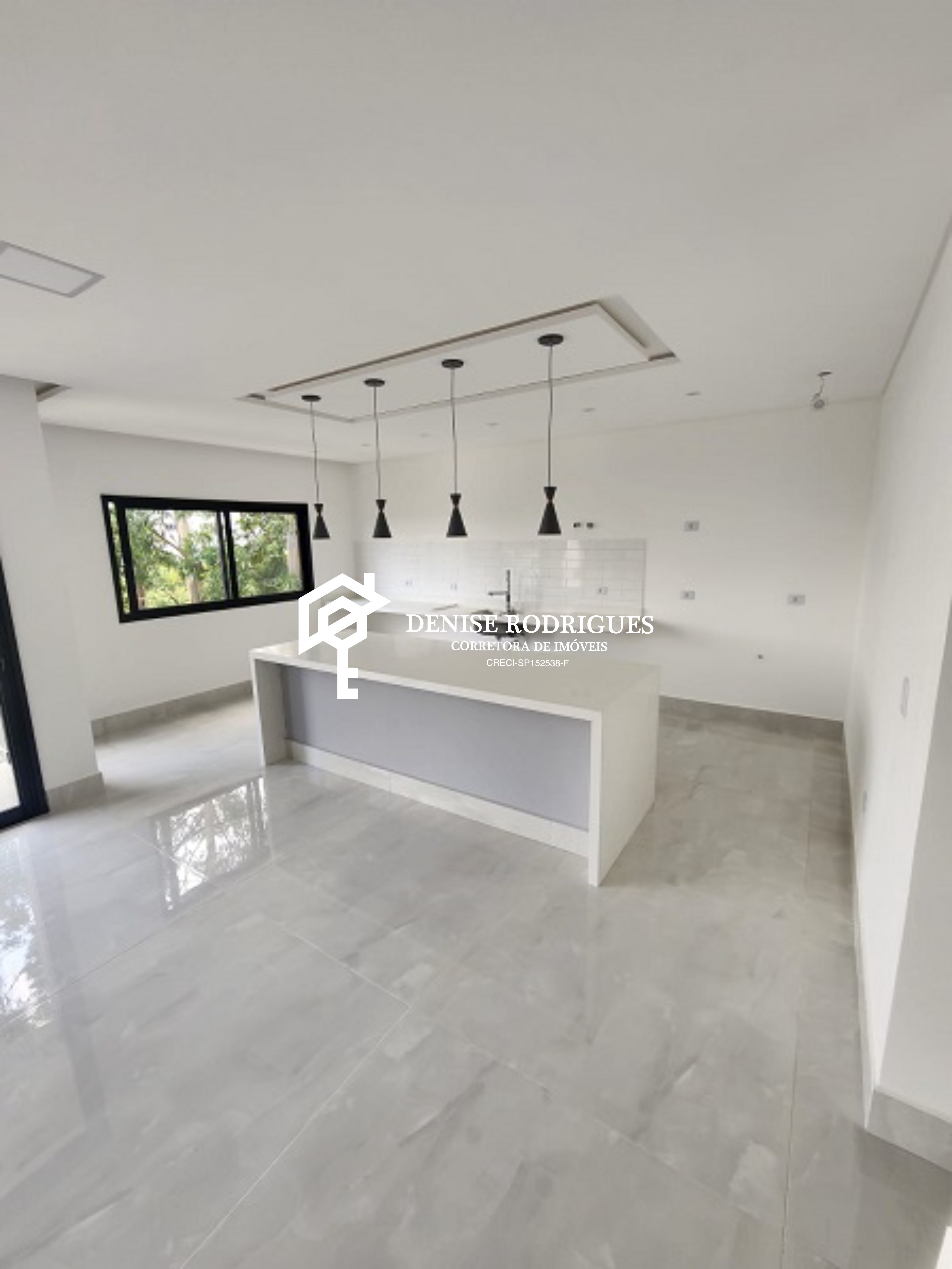 Casa à venda com 4 quartos, 300m² - Foto 12