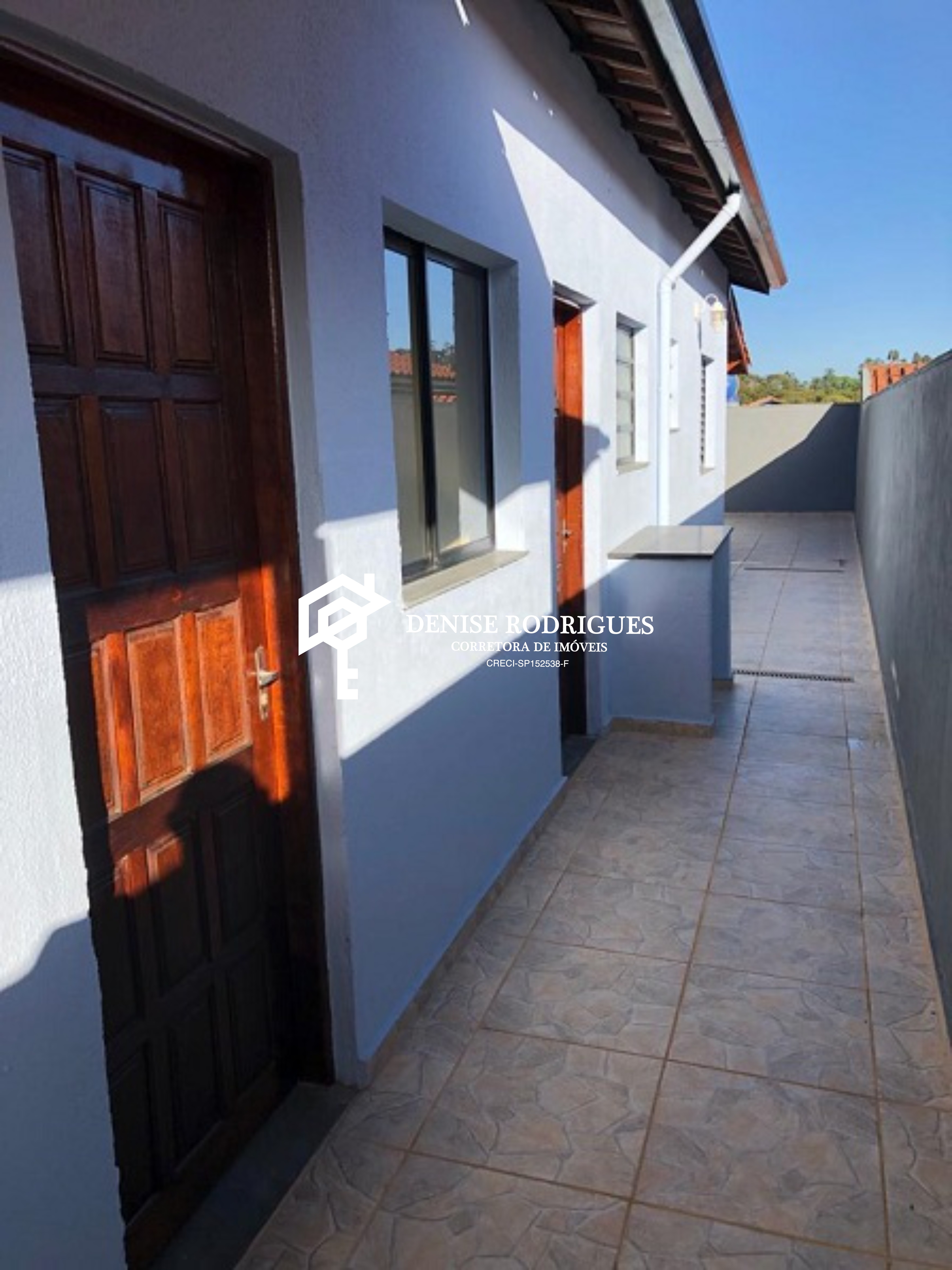 Casa à venda com 2 quartos, 84m² - Foto 2