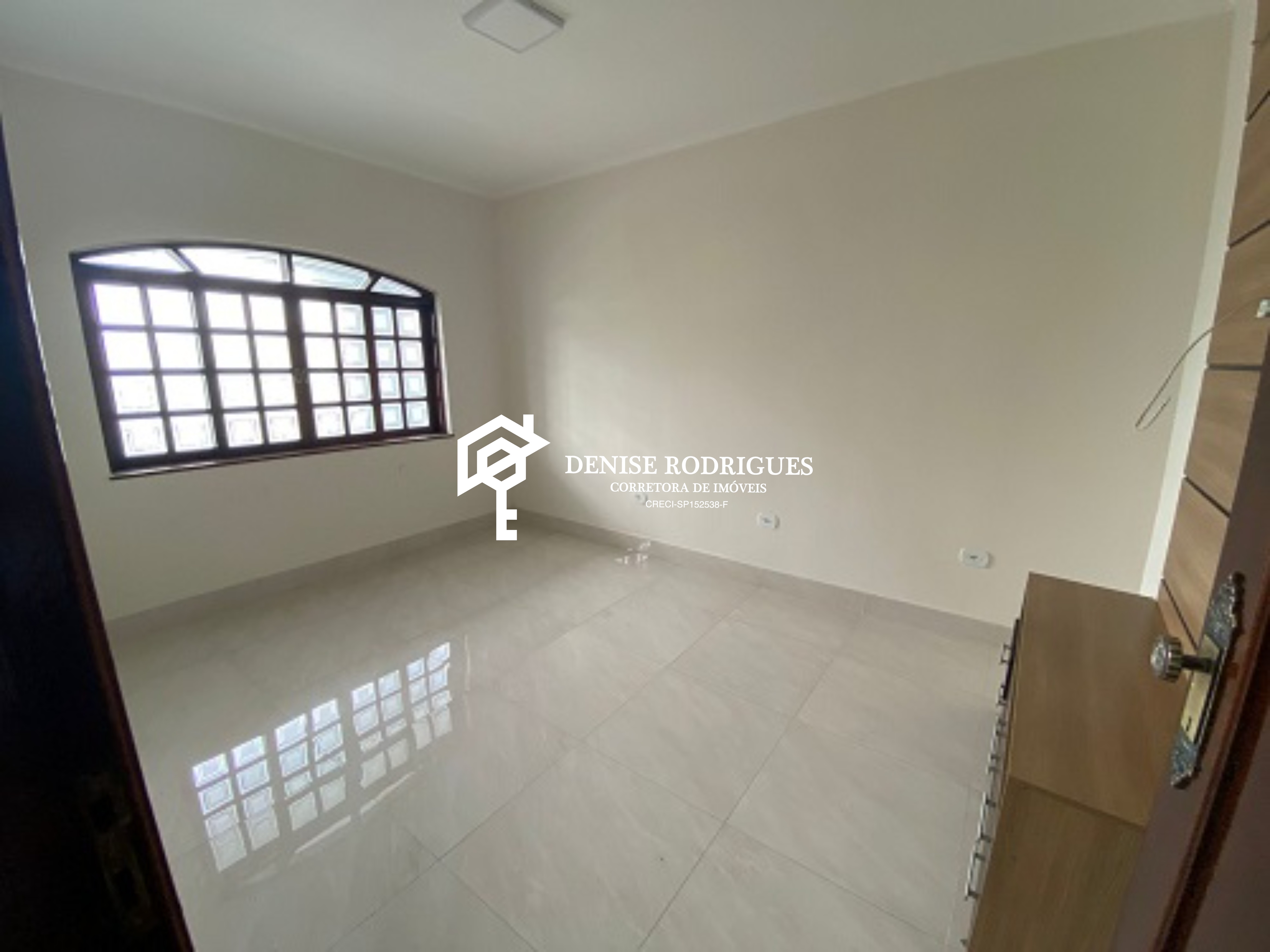 Casa à venda e aluguel com 3 quartos, 200m² - Foto 17