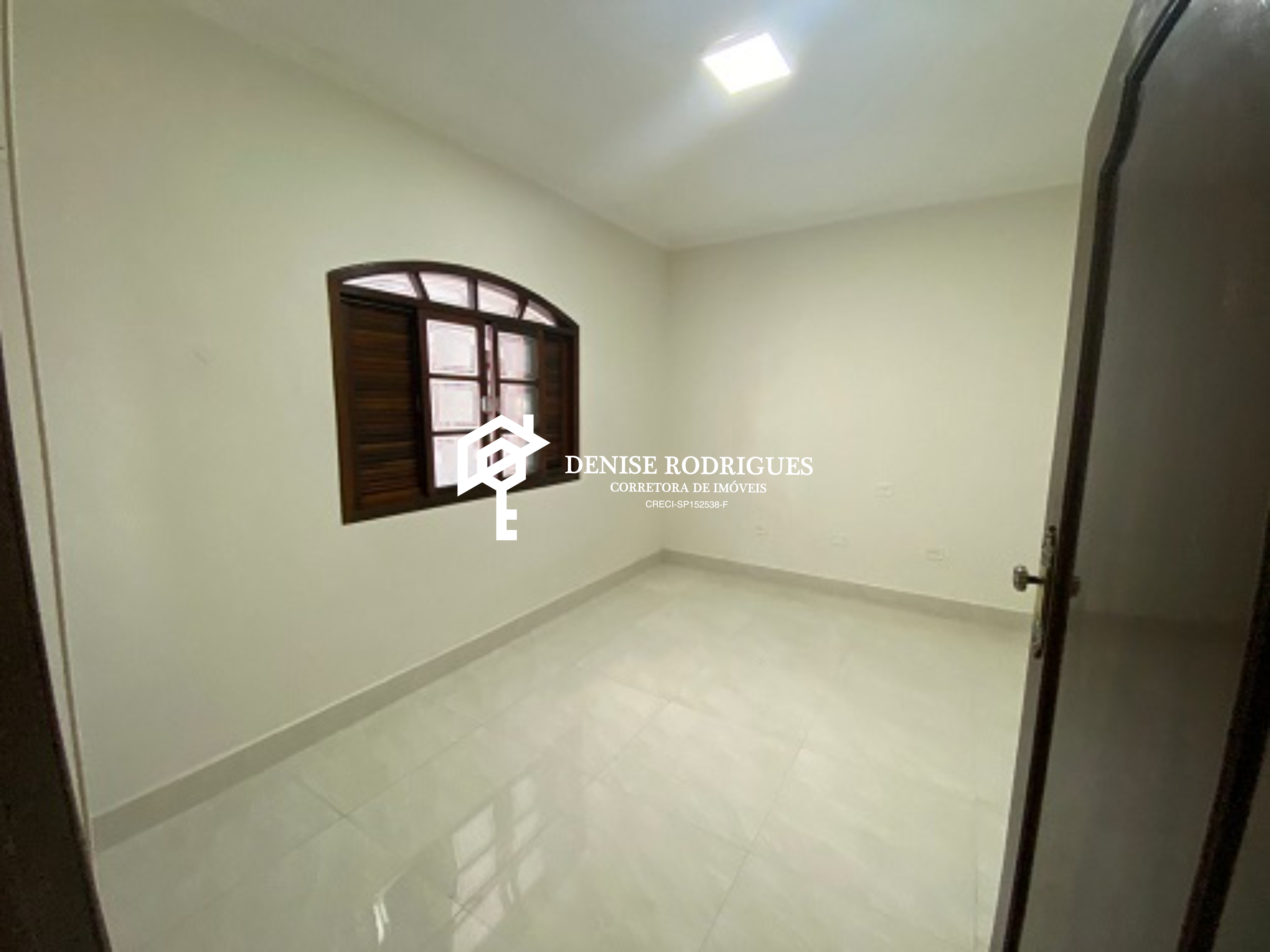 Casa à venda e aluguel com 3 quartos, 200m² - Foto 28