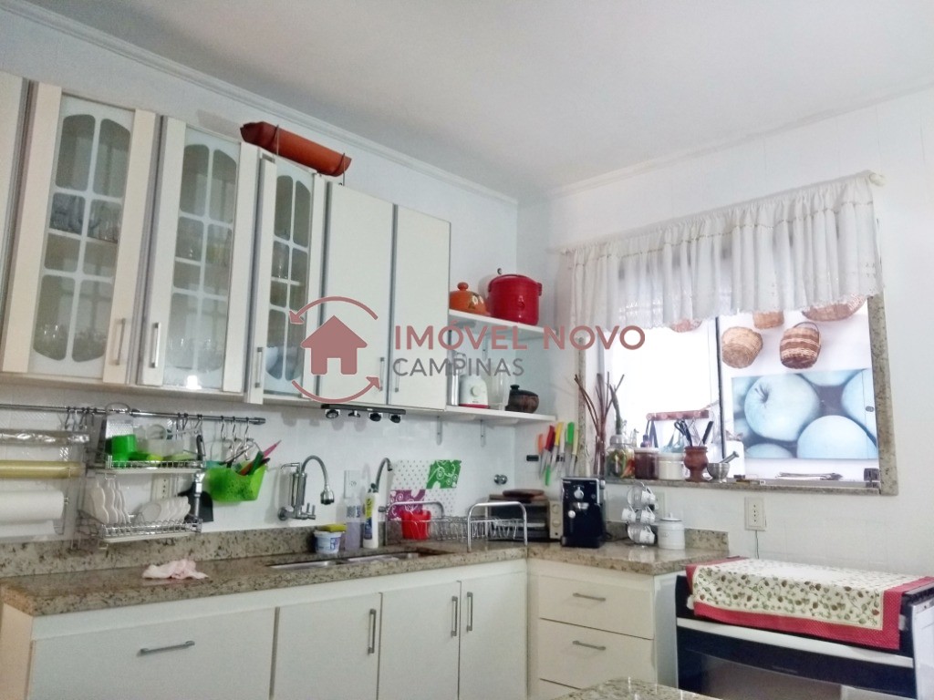 Casa à venda com 4 quartos, 250m² - Foto 17