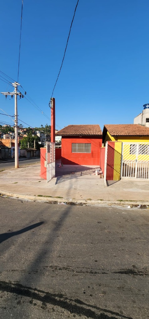 Imóvel à Venda em Francisco Morato-SP: Casa no Jardim Vassouras com 2 Quartos, 1 Sala e 1 Vaga de Garagem!