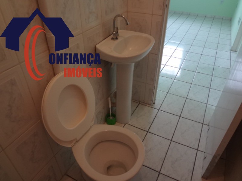 Casa à venda com 2 quartos, 200m² - Foto 8