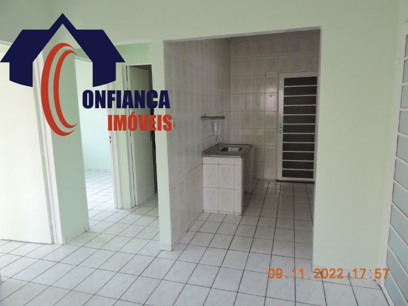 Casa à venda com 2 quartos, 200m² - Foto 12