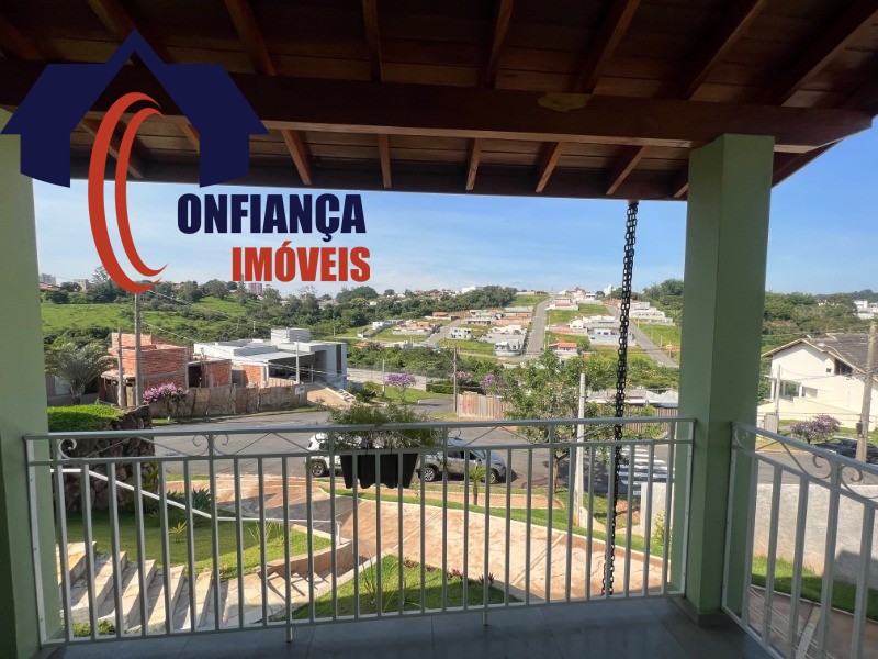 Casa à venda e aluguel com 3 quartos, 200m² - Foto 4