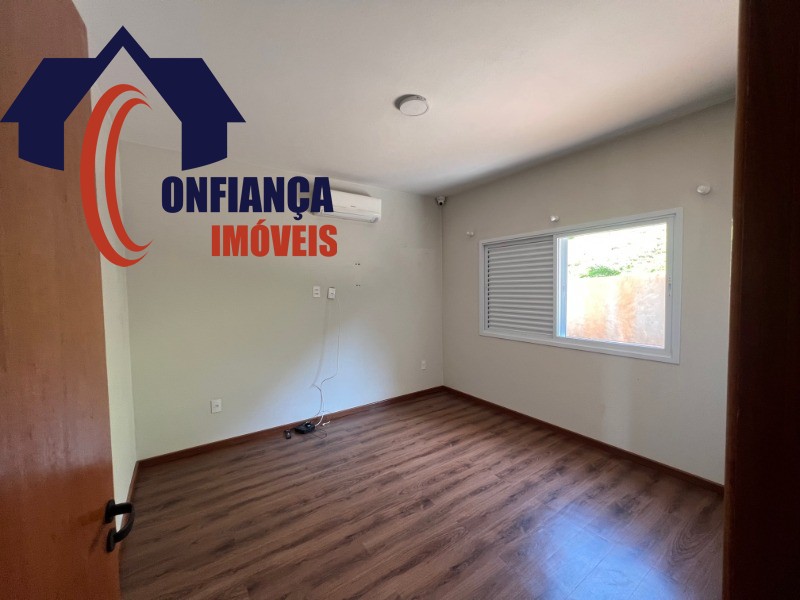 Casa à venda e aluguel com 3 quartos, 200m² - Foto 9