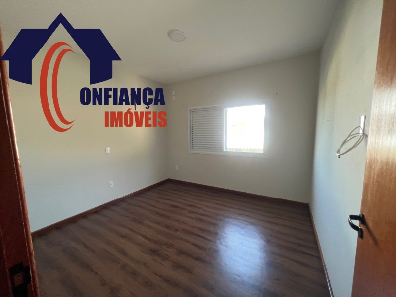 Casa à venda e aluguel com 3 quartos, 200m² - Foto 5