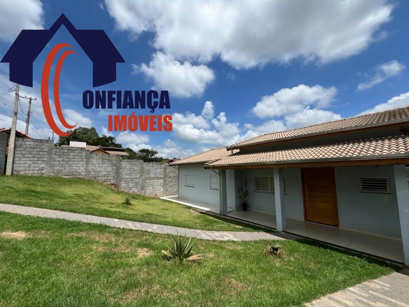 Chácara à venda com 3 quartos, 250m² - Foto 1