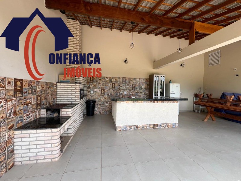 Chácara à venda com 3 quartos, 250m² - Foto 4