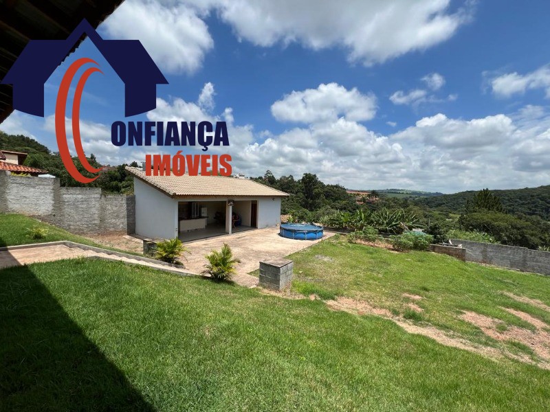 Chácara à venda com 3 quartos, 250m² - Foto 2