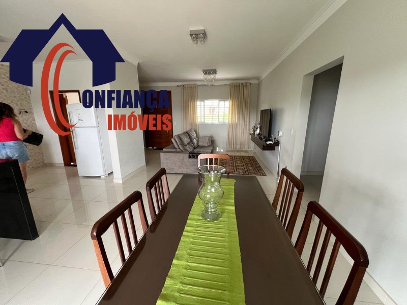 Chácara à venda com 3 quartos, 250m² - Foto 8