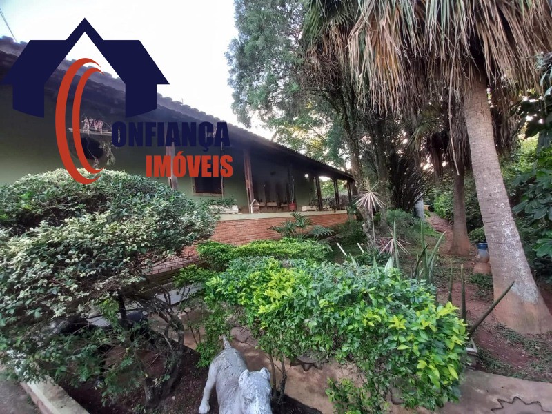 Chácara à venda com 3 quartos, 200m² - Foto 25