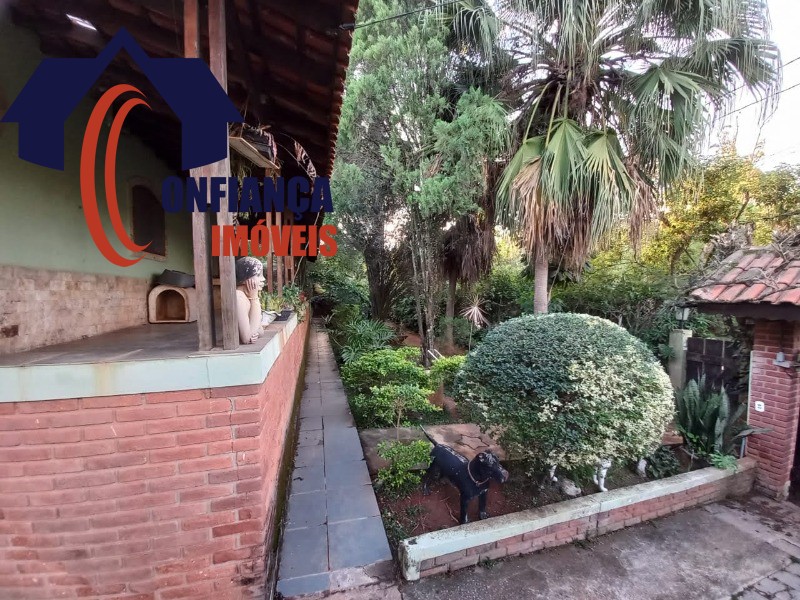 Chácara à venda com 3 quartos, 200m² - Foto 8