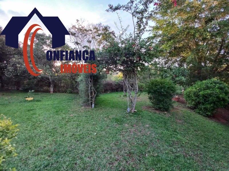 Chácara à venda com 3 quartos, 200m² - Foto 31