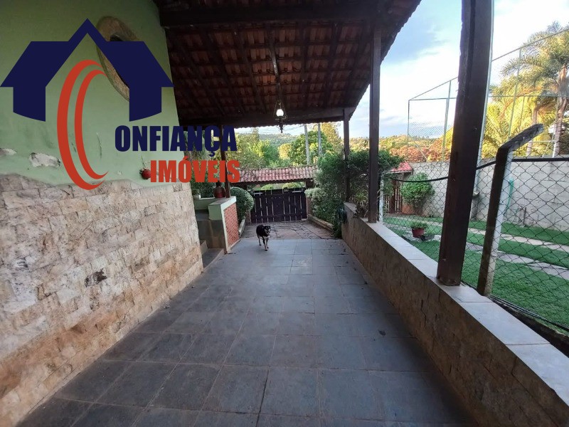 Chácara à venda com 3 quartos, 200m² - Foto 9