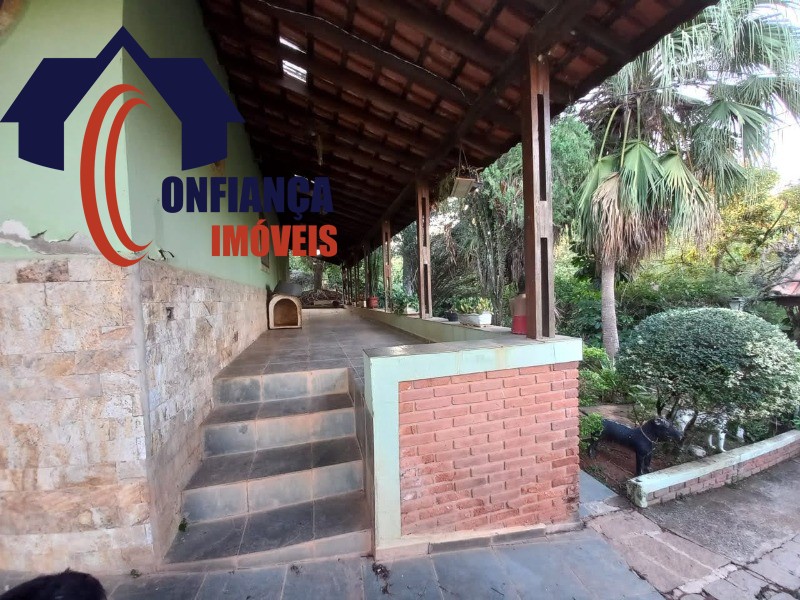 Chácara à venda com 3 quartos, 200m² - Foto 5