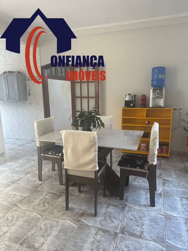 Casa à venda com 2 quartos, 217m² - Foto 10