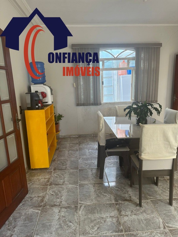 Casa à venda com 2 quartos, 217m² - Foto 11
