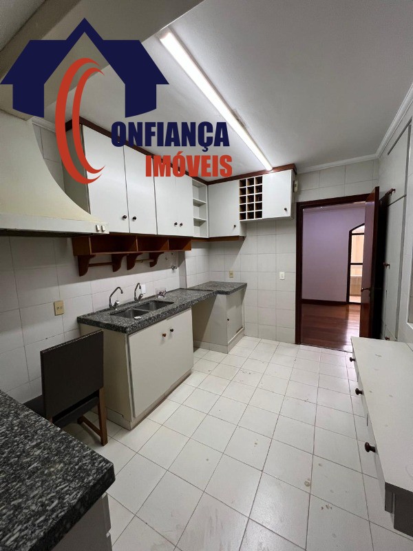 Apartamento à venda com 3 quartos, 170m² - Foto 10