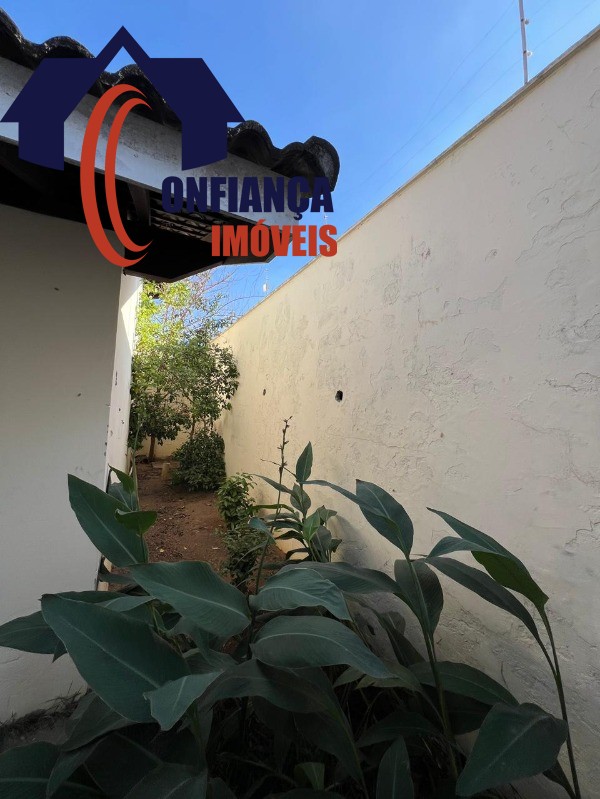 Casa à venda com 3 quartos, 300m² - Foto 37