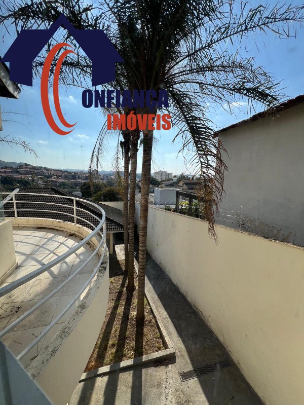 Casa à venda com 3 quartos, 300m² - Foto 34