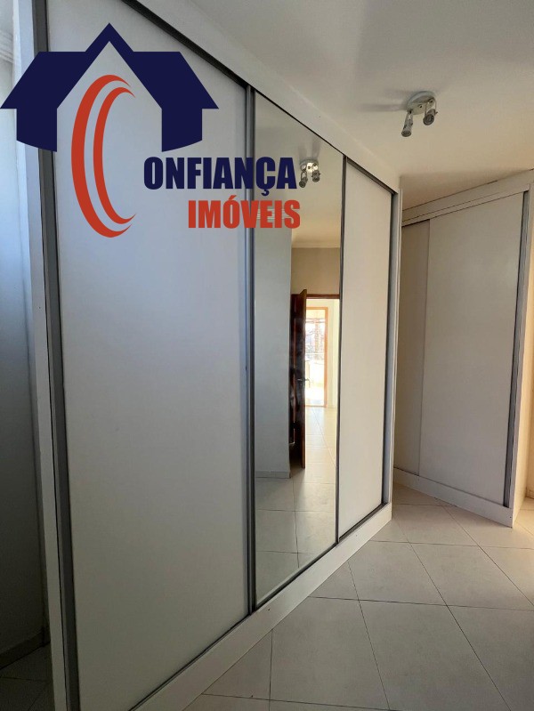Casa à venda com 3 quartos, 300m² - Foto 19