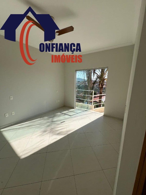 Casa à venda com 3 quartos, 300m² - Foto 11