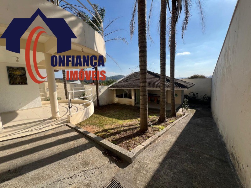 Casa à venda com 3 quartos, 300m² - Foto 33