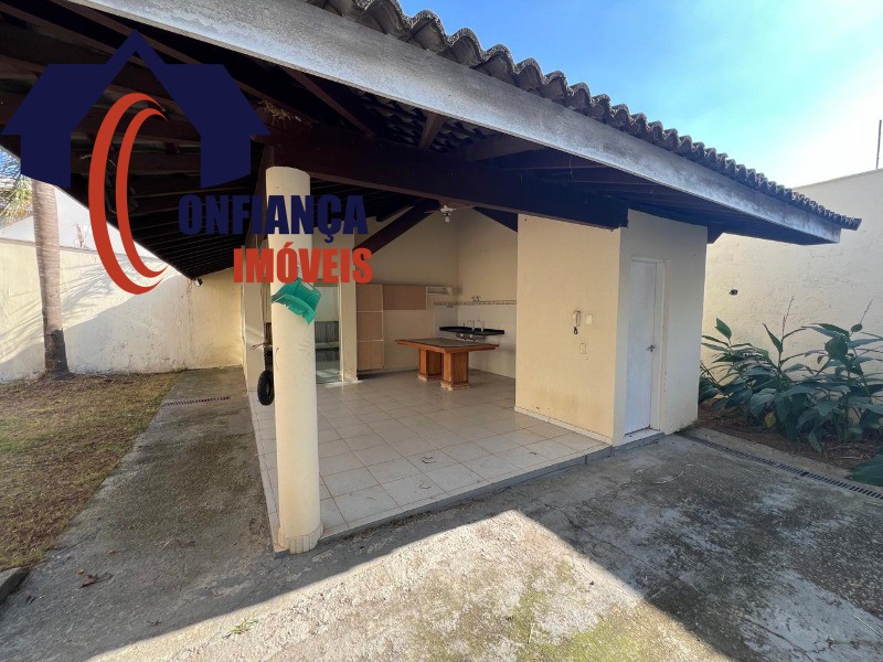 Casa à venda com 3 quartos, 300m² - Foto 36