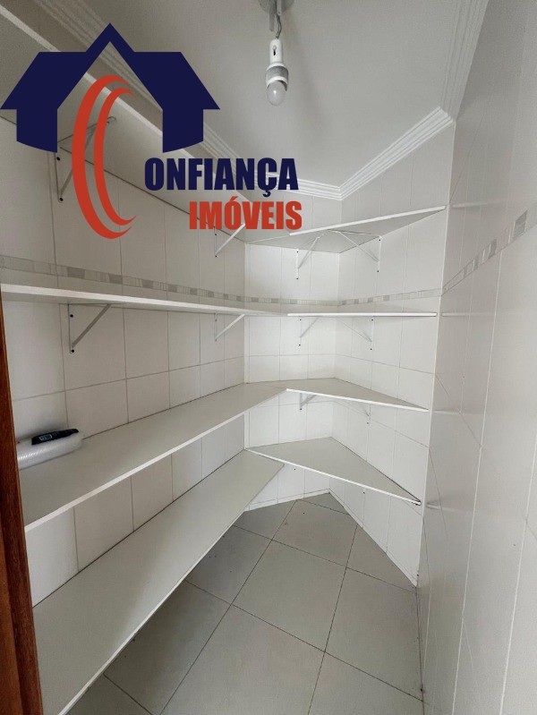 Casa à venda com 3 quartos, 300m² - Foto 24