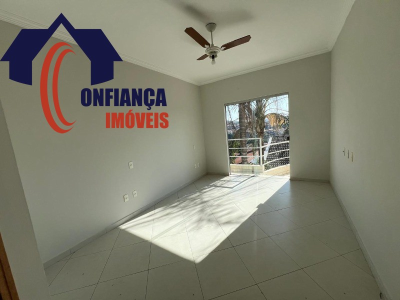 Casa à venda com 3 quartos, 300m² - Foto 15