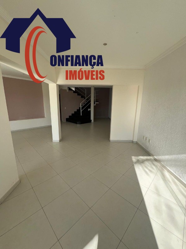 Casa à venda com 3 quartos, 300m² - Foto 22