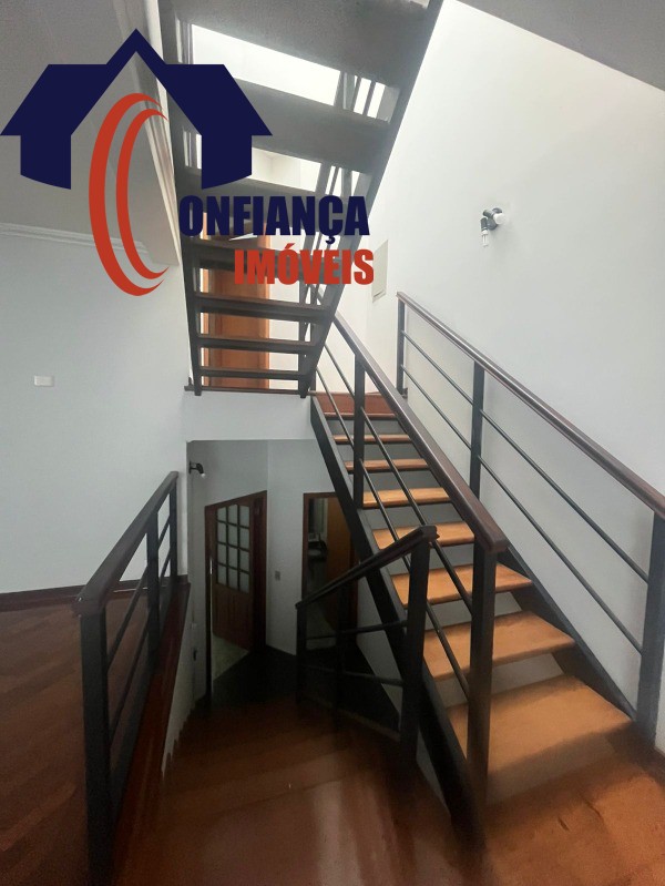 Casa para alugar com 3 quartos, 220m² - Foto 12