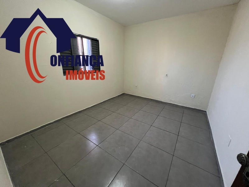 Casa para alugar com 2 quartos, 60m² - Foto 6