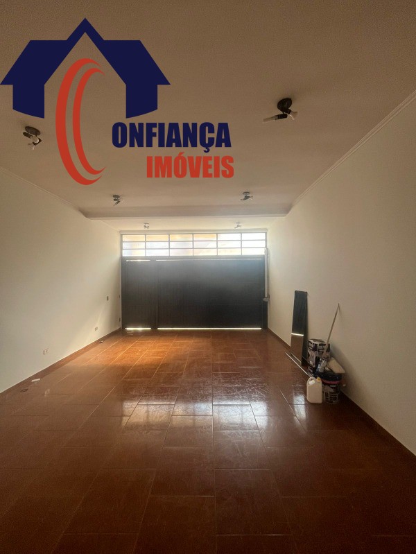 Casa para alugar com 3 quartos, 220m² - Foto 33