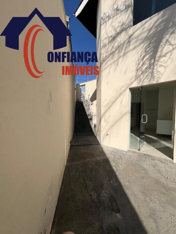 Casa à venda com 3 quartos, 300m² - Foto 32